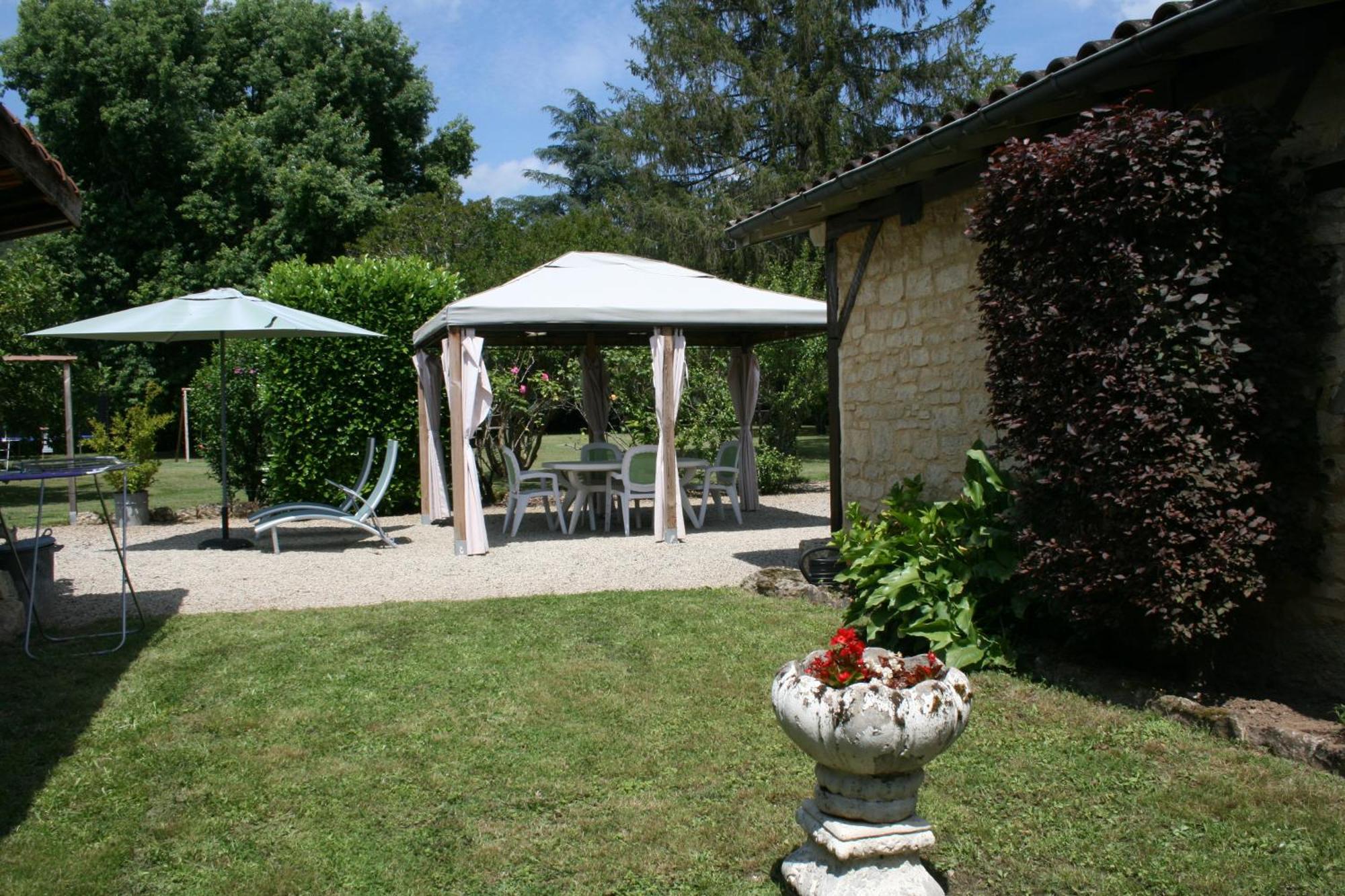 Domaine Des Hirondelles Villa Saint-Vincent-de-Cosse Buitenkant foto