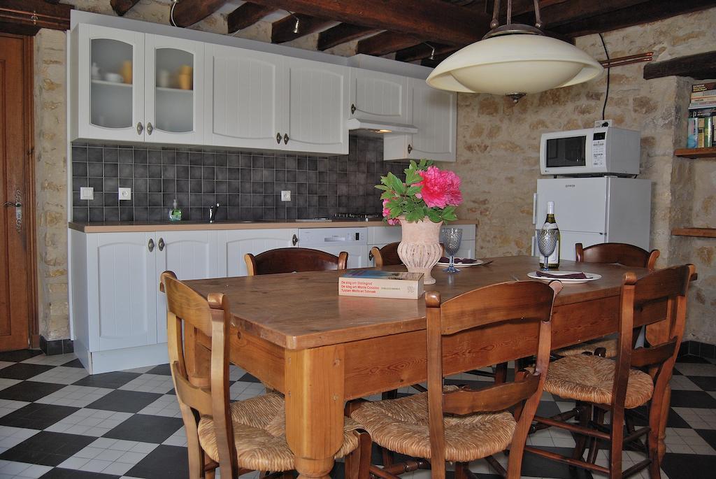 Domaine Des Hirondelles Villa Saint-Vincent-de-Cosse Kamer foto